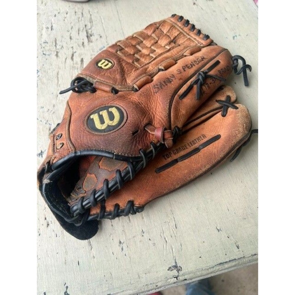 Wilson 14" XXXL Softball Glove A2524 Broken-In Soft Leather Oversized Pocket RHT